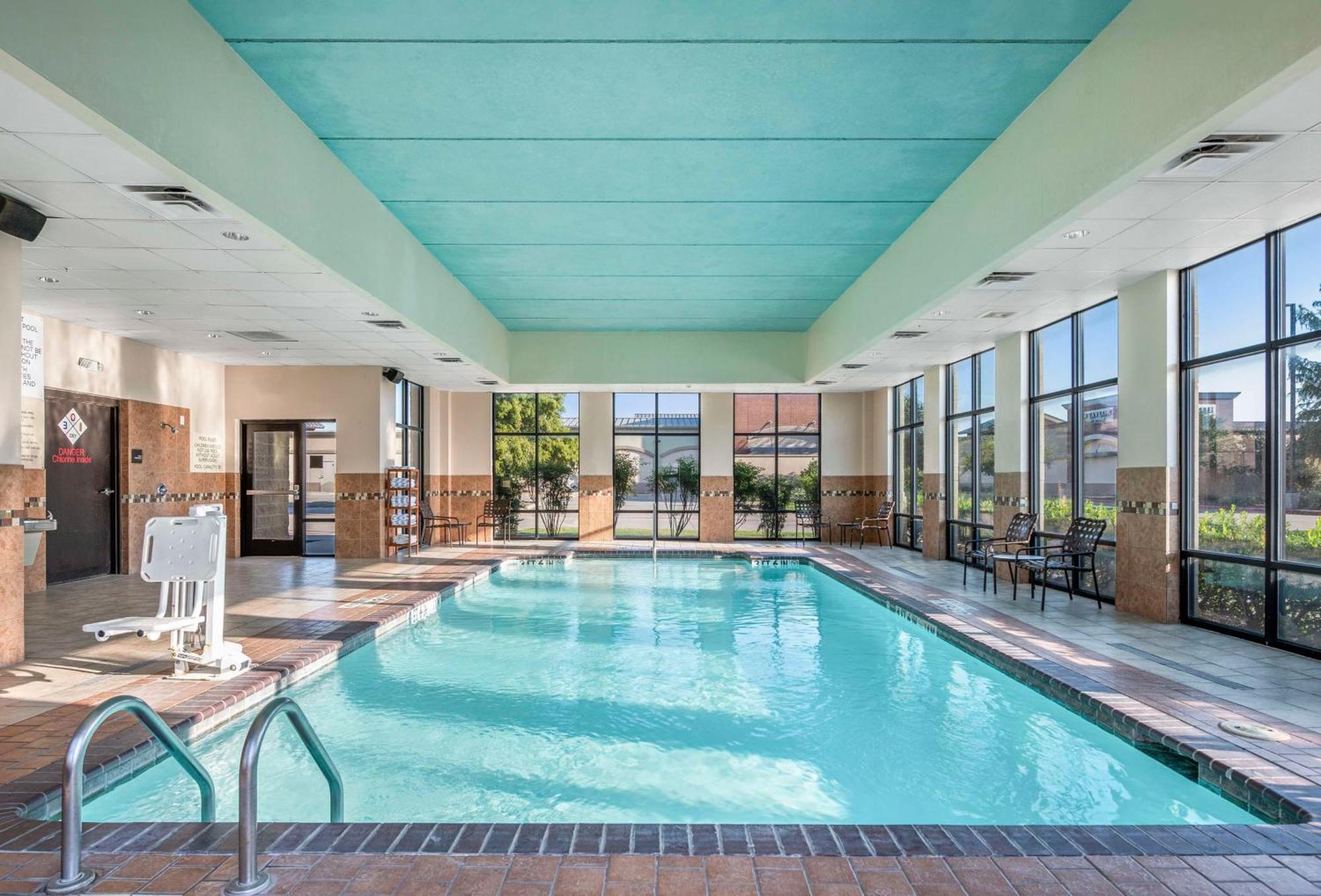 Hampton Inn & Suites Dallas-Allen Bagian luar foto